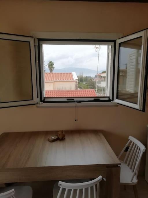Nikolas Apartment. Aktaio Rio Patra 外观 照片