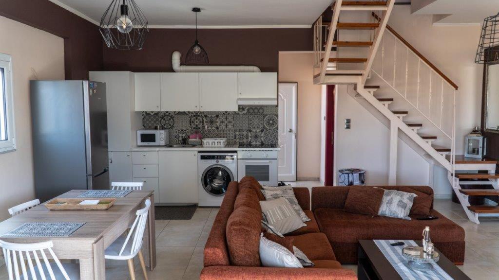 Nikolas Apartment. Aktaio Rio Patra 外观 照片